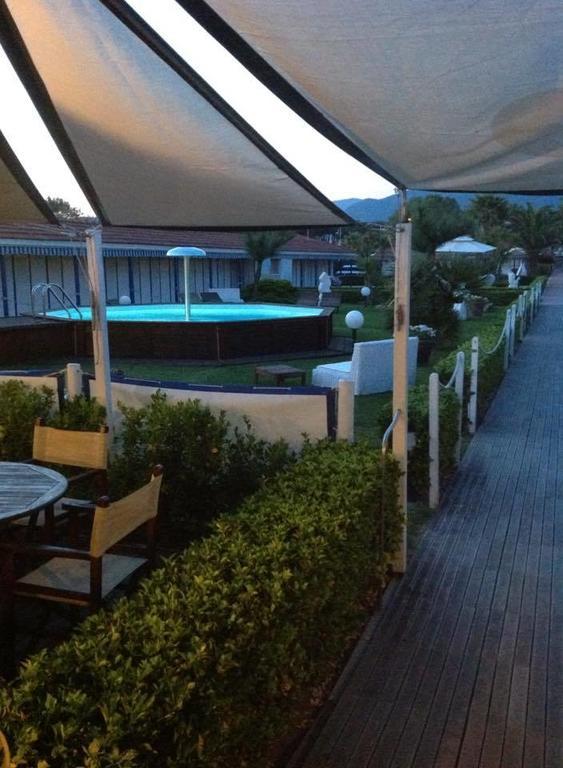 Bed & Breakfast Venezia 마리나 디 카라라 외부 사진